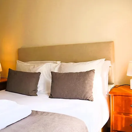 Casa Vicente Ii, By Op *